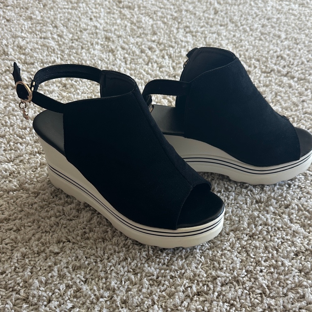 Elegant Black Wedge Sandals